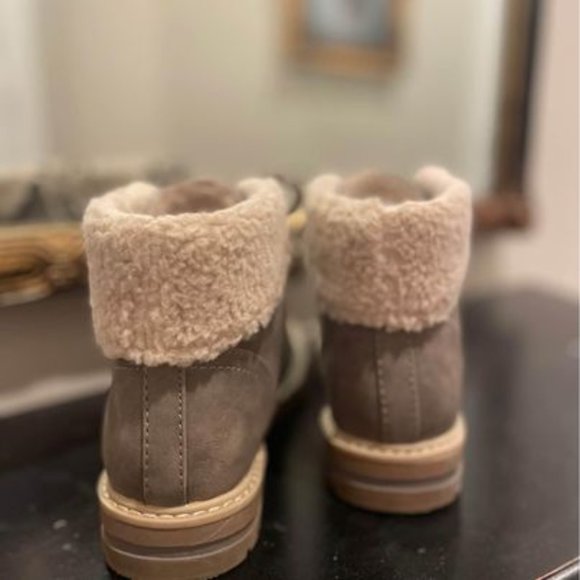 SONOMA GOODS for Life Vitalize by Ortholite Taupe Ankle Boots Size: 5.5M - Picture 4 of 9